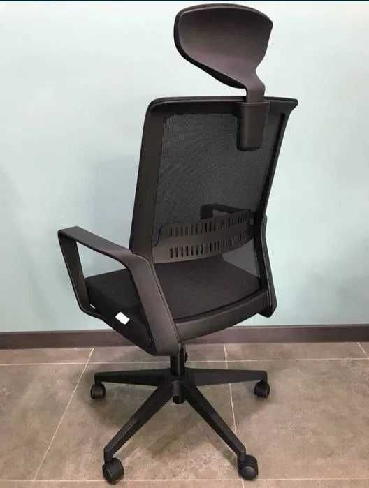 Кресло для офиса и дома -  Tomar