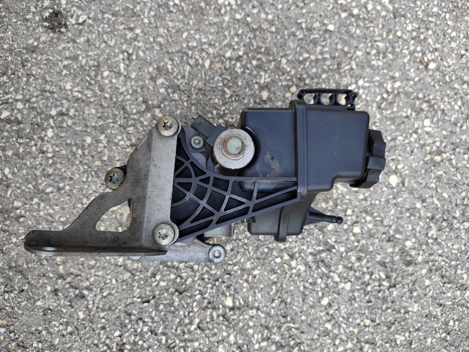 Хидравлична помпа за мерцесес(ц-класаw204)(е-класаw212) с датчик