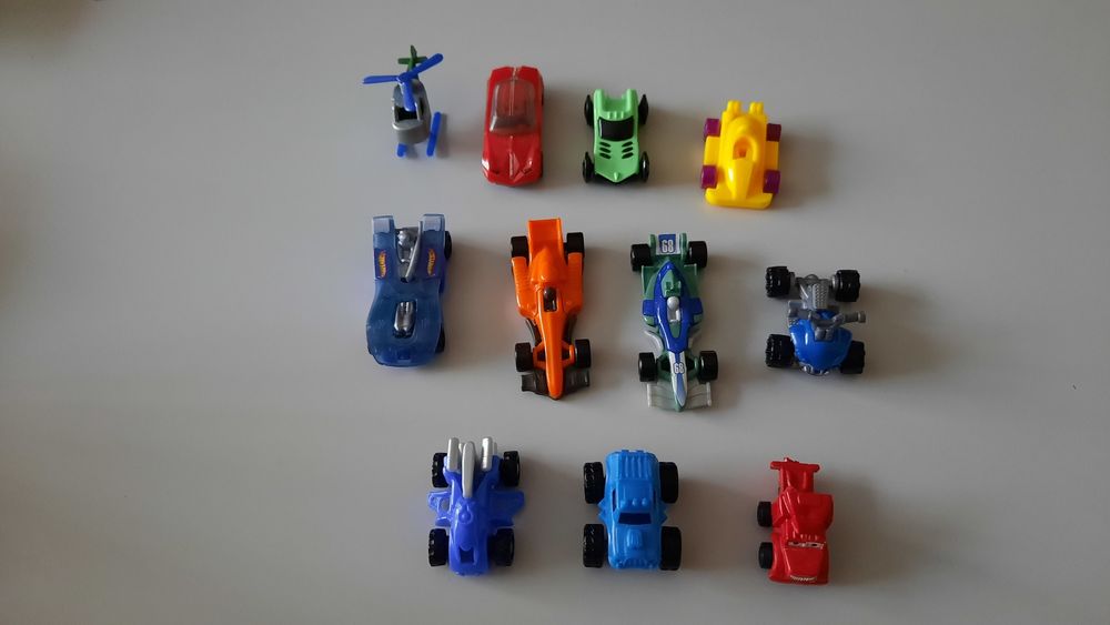 НОвые.  Маленькие машинки.