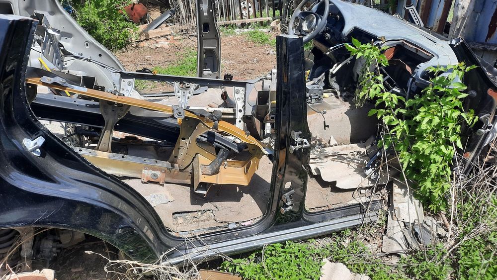 запчасти  на мерседес МЛ320