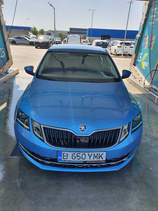 Autoturism Skoda Octavia berlina