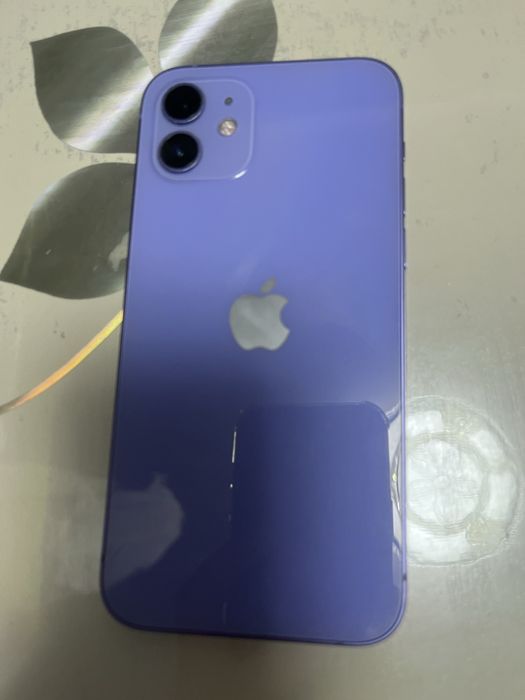 Айфон 12 64гб с каробкой