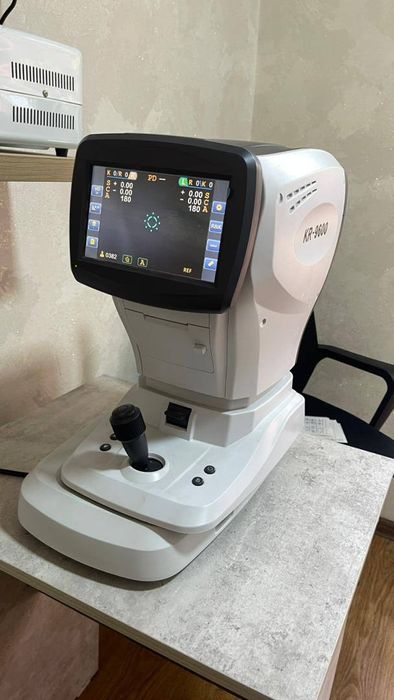 Продаётся Авторефрактометр в отличном состоянии.