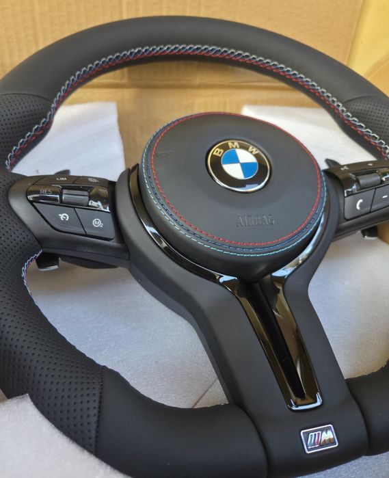 М волан за BMW Ф10 F10 Ф11 F11 Ф01 F01 Ф06 F06 спортен кожен с еърбег шит 3-цветен конец М пакет стил М5 БМВ Ф07 F07 GT Ф18 F18 перфектен тунинг