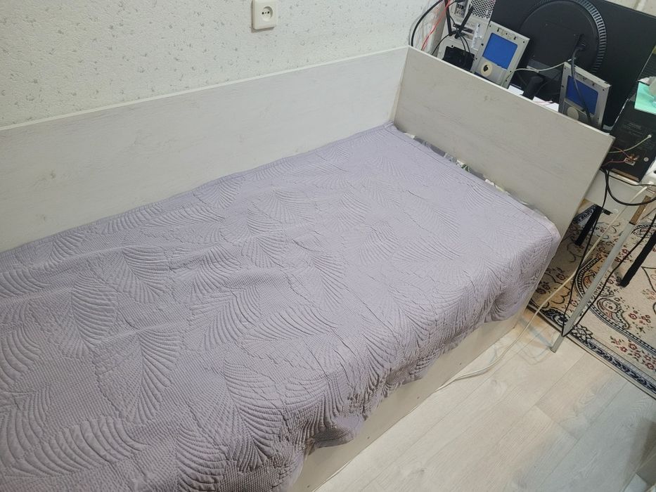 Кровать односпальная