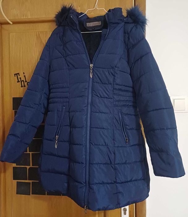 Geaca de iarna cu gluga si blanita dama 80 cm lungime