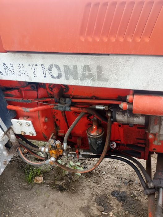 Tractor international 624 la dezmembrat