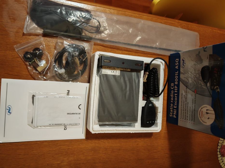 Stație radio CB PNI Escort HP 8001L ASQ + antenă – NOUĂ