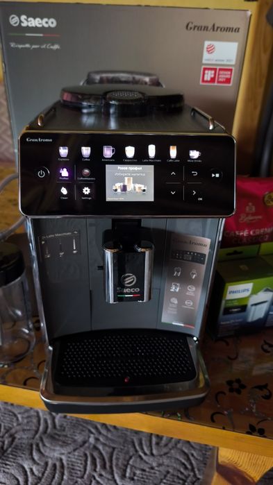 Кафеавтомат Saeco sm6580/10 със 19месеца  оставаща гаранция