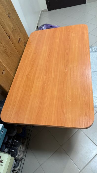 Кухонный стол со стулями