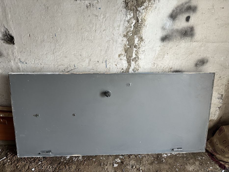 Продам Железный дверь