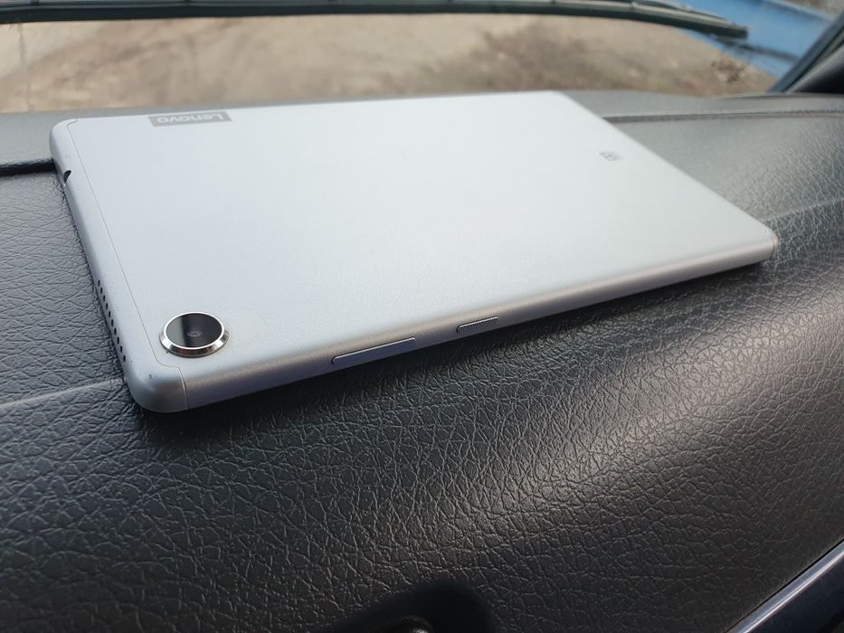 Таблет Lenovo TB-8505X – 8-инчов дисплей, 4G и Dolby Audio