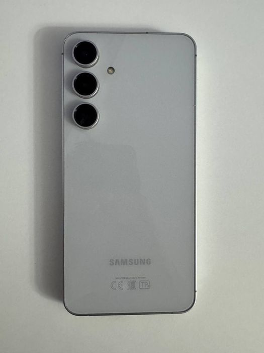 Samsung  s24 fe продам