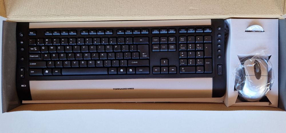 Безжични клавиатура и мишка