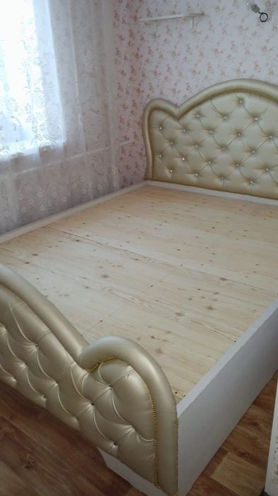 Кровать двухспальная