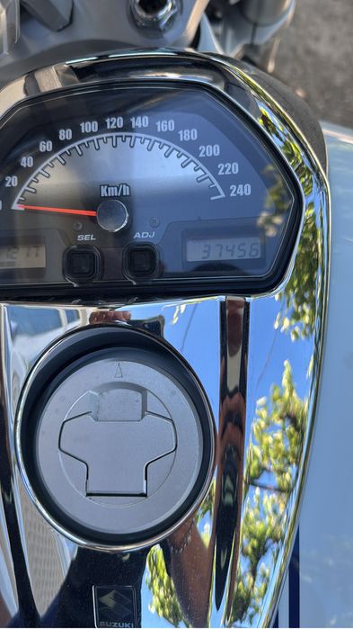 Suzuki boulevard m109r