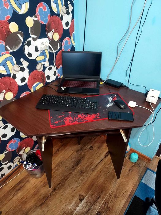 Vand mobila in stare buna