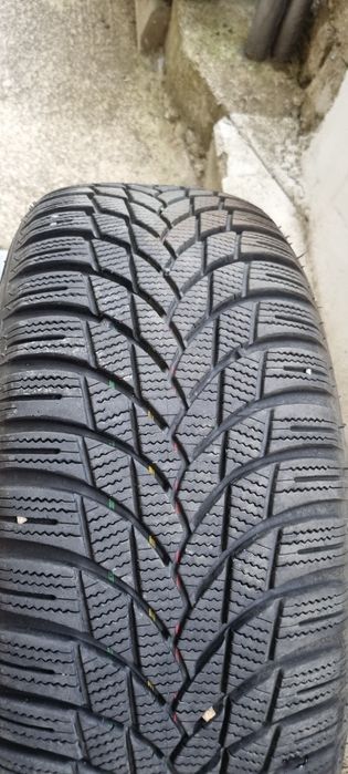LASSA SNOWAYS 4  215 55 17