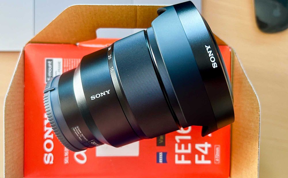 Sony FE 16-35mm f/4 OSS Vario Tessar T* ZA