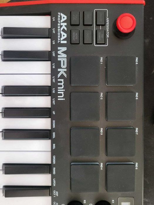 Akai MPK Mini MK3 25 Key Electronic Keyboard - Black/Red/White