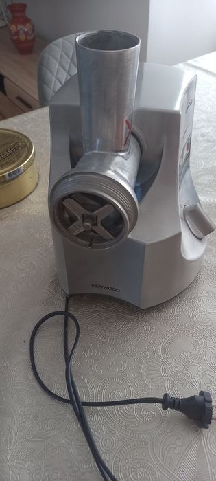 Masina de tocat Kenwood 2000 Pro Excel