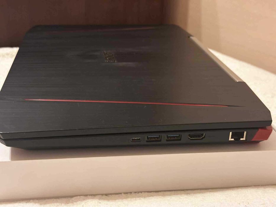 Геймърски Лаптоп Acer Aspire VX5-591G, 16GB RAM, i7 7700HQ