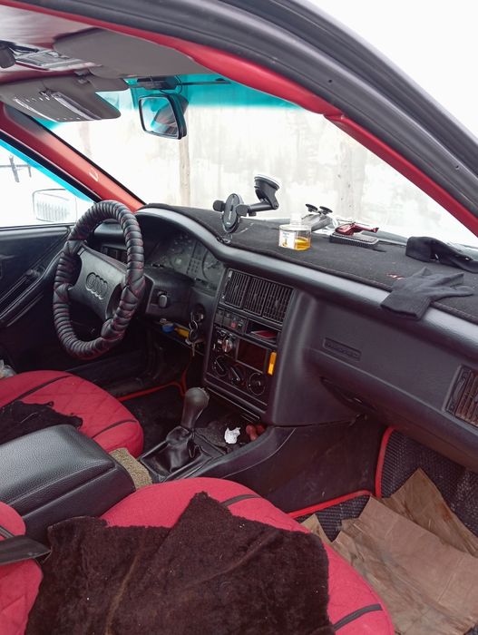 Ауди  б4, об 2,газ бен,