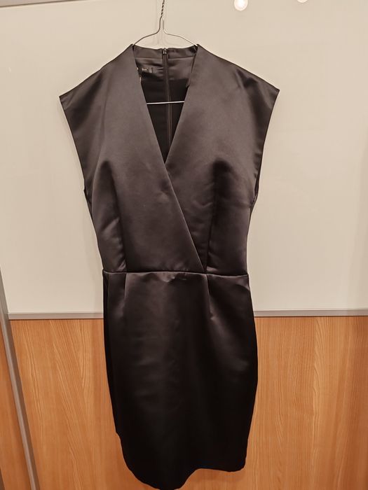 Rochie neagra, Mango, M