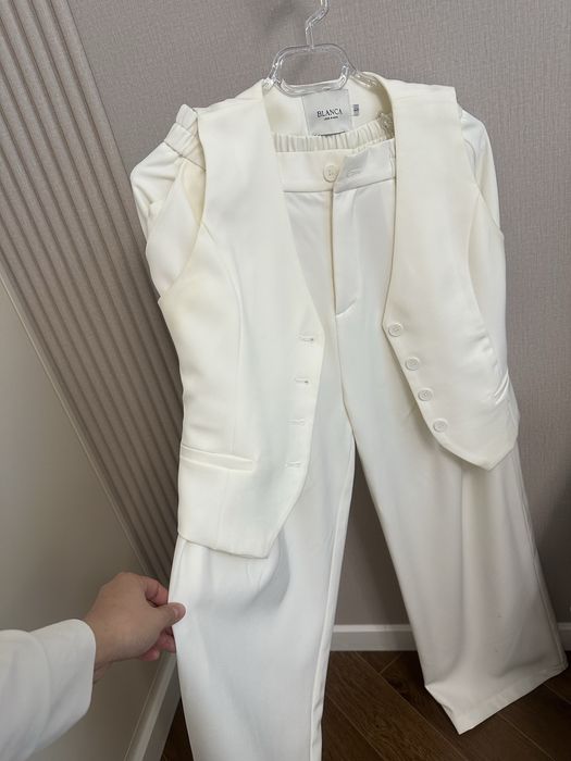 Пиджак и брюки жилет