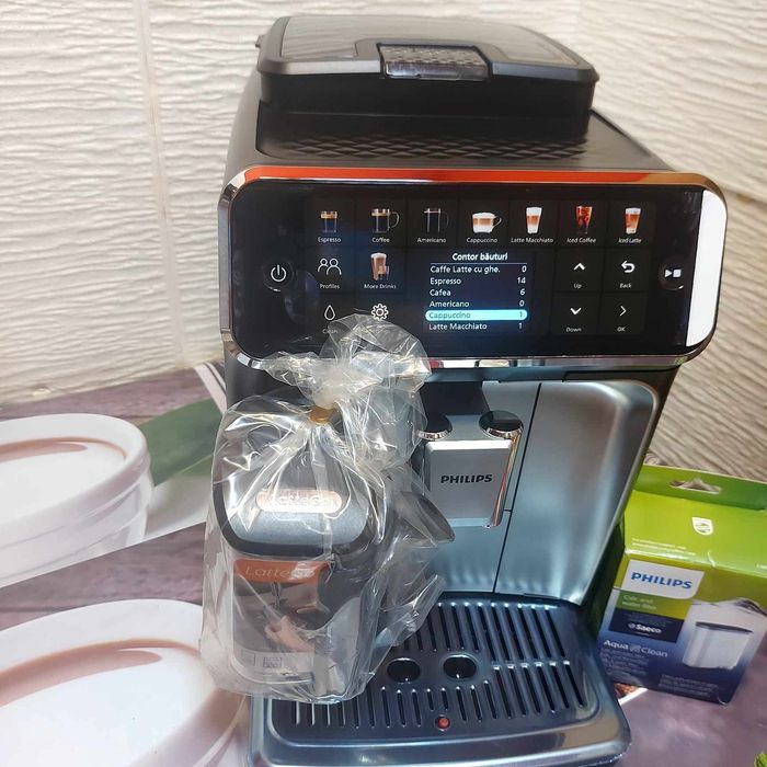 Expresor philips seria 5500 ICE LATTEGO  că nou