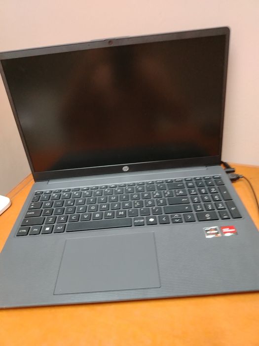 Vând laptop HP de gaming