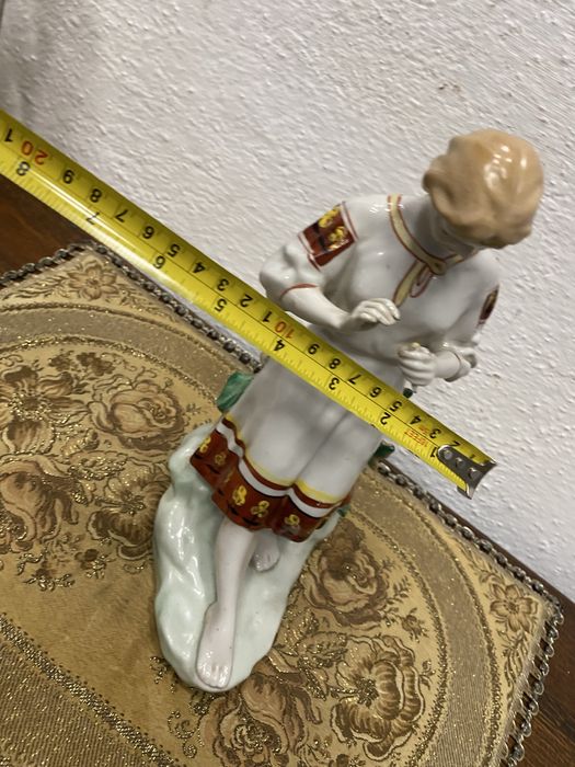 Винтидж колекционерска порцеланова фигура Киев 1970 маркировка