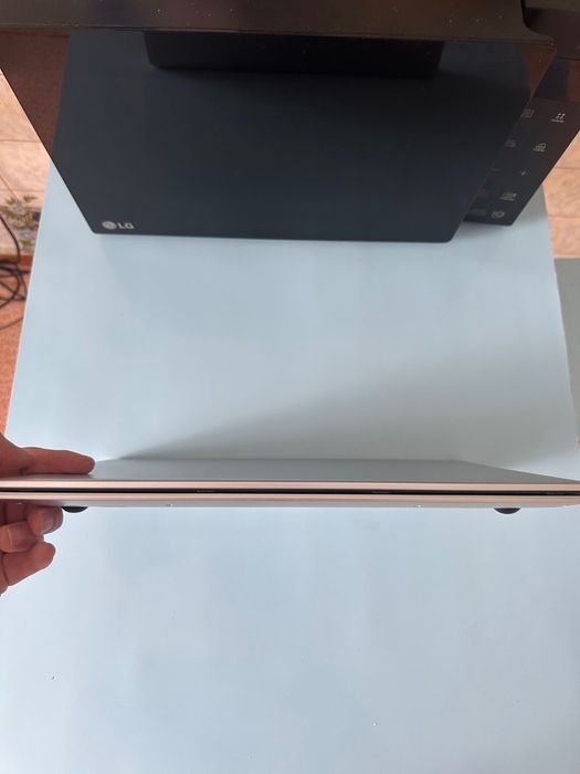 Ноутбук в идеальном состоянии