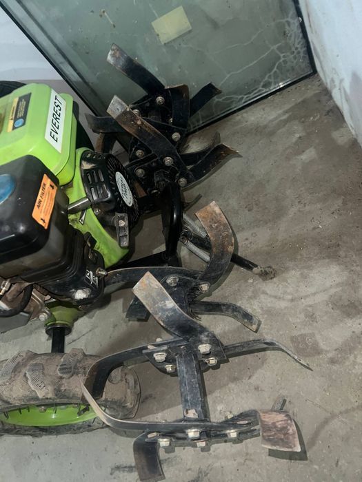 Мини трактор ручной