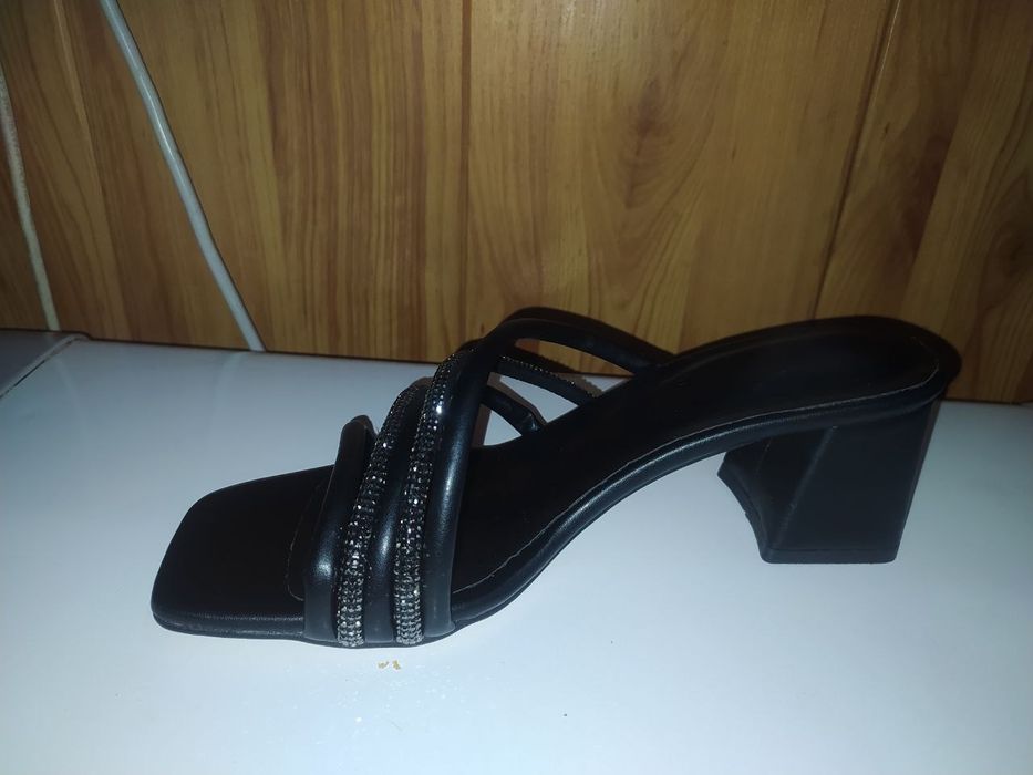 Женская обувь размер 40