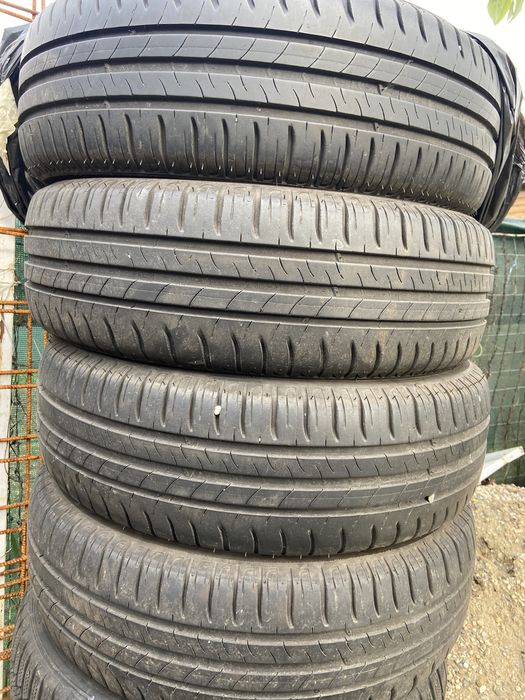 Vând cauciucuri vara