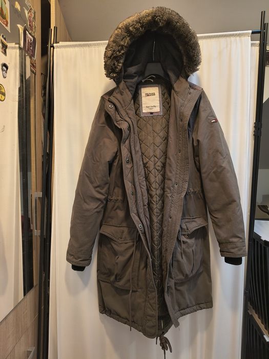 Geacã groasã Tommy Hilfiger