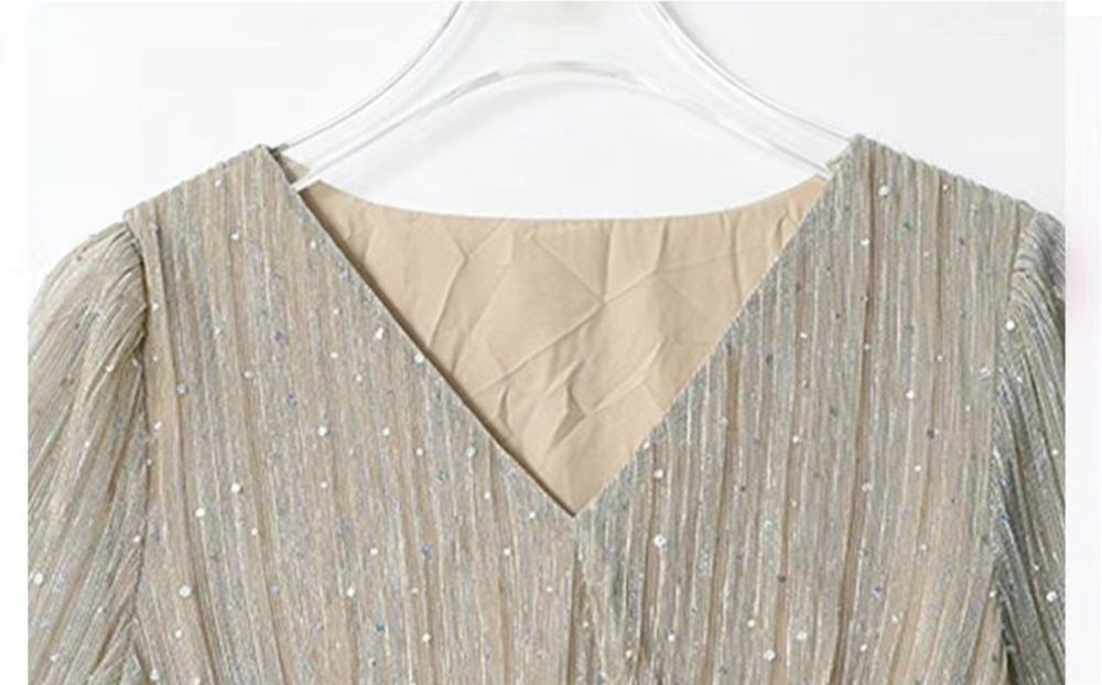 Блестящее платье