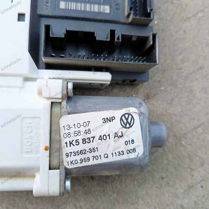 Motoras macara geam stanga fata VW Golf 5 cod 1K0 959 793 M