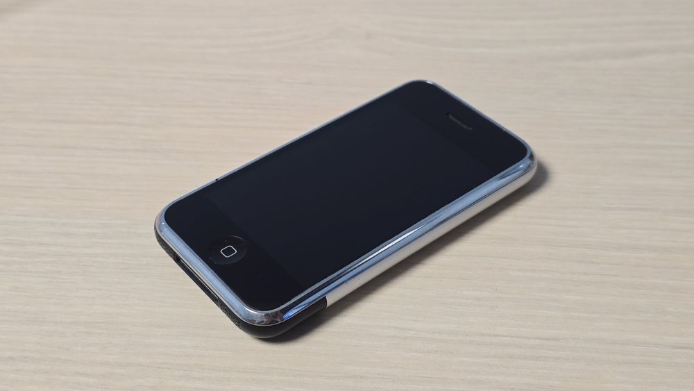 iPhone 2g - primul iPhone
