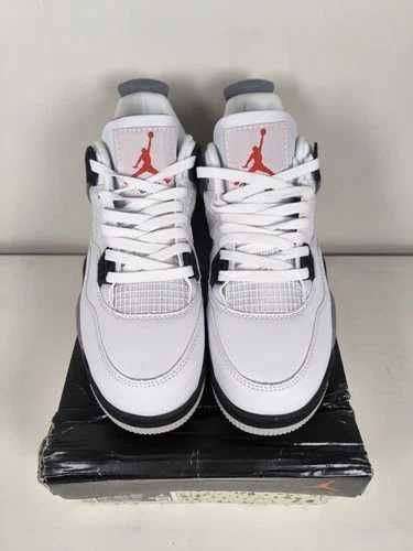 Sneakers Jordan4 White Cement cu eticheta (nu Nike, Gucci, Adidas, Balenciaga)