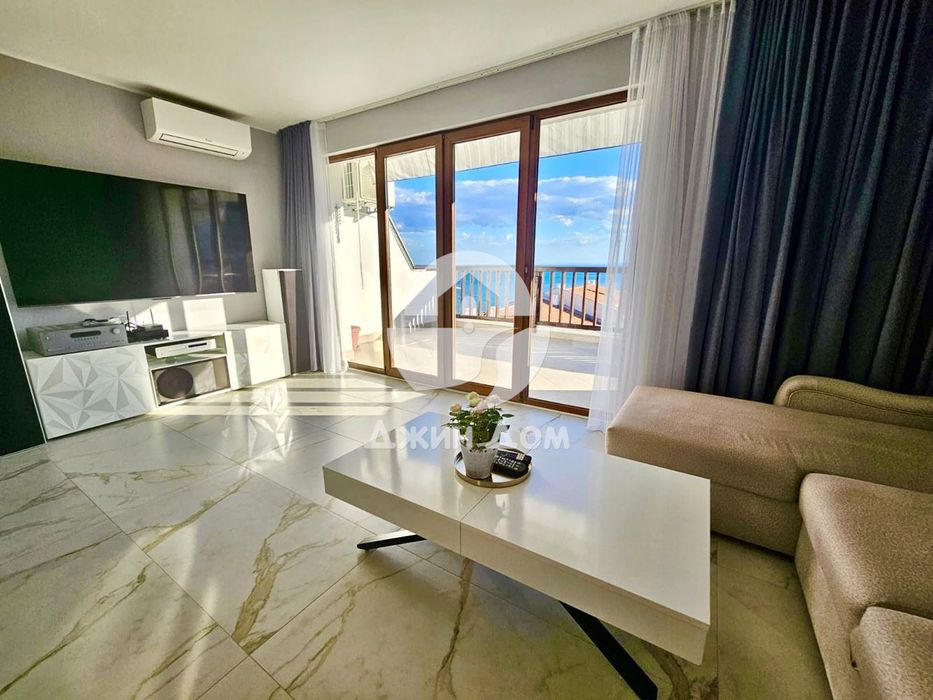 Продава се Тристаен апартамент в Свети Влас - 119 кв.м за 1933 €/кв.м - Снимка #1