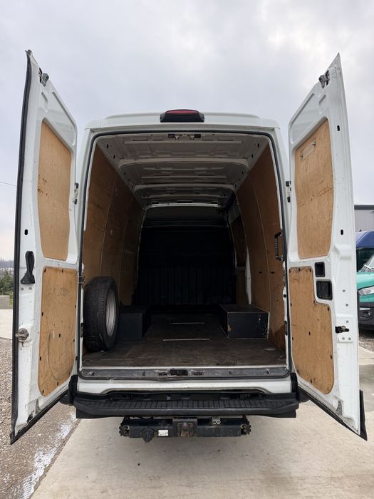 Iveco Daily 40C15 3.0 E5 Cat. B 3.500 kg. Clima 35C15
