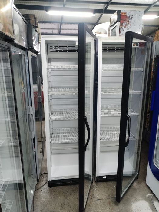 Vitrină frigorifică 60