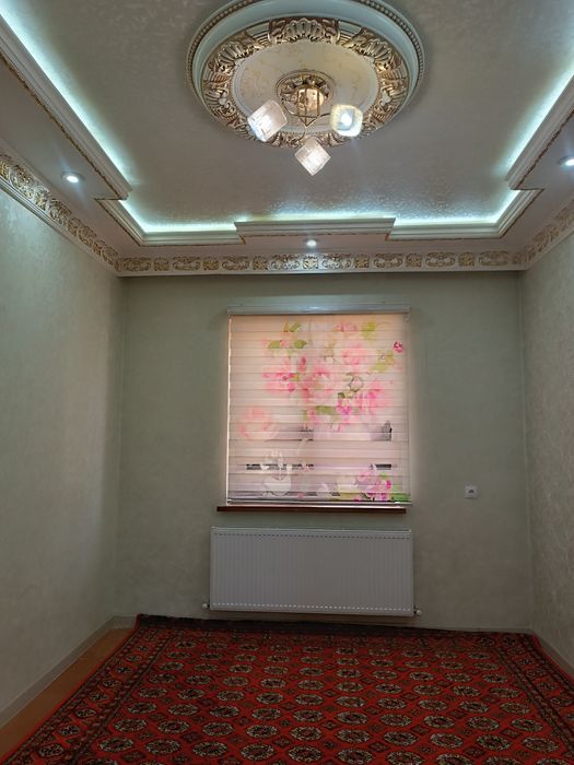 Srochna skidkada. Pobedada 2qavatli  uy sotiladi. Toshmi postdan õtgan