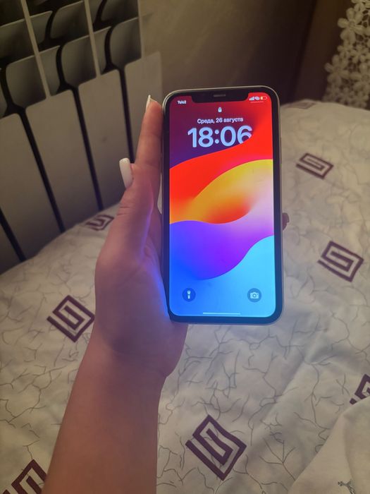 Iphone 11 белый)