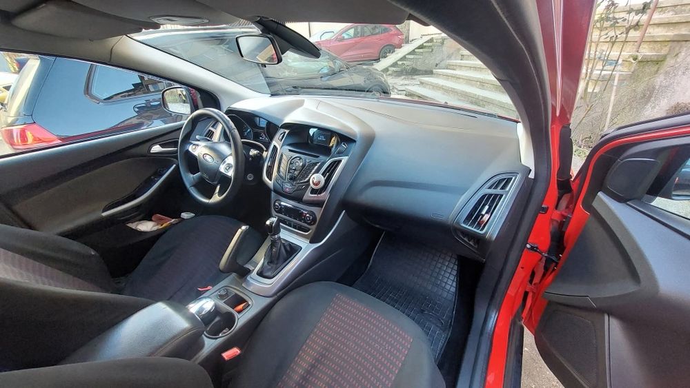 Vând Ford focus 1.0 ecoboost