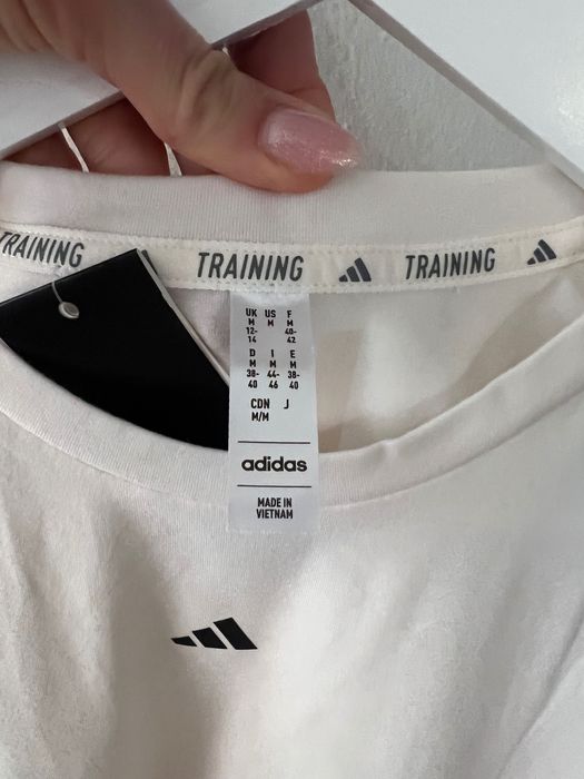 Adidas оригинална тениска