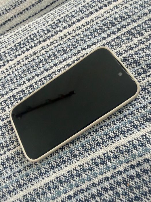 Vand iphone 15 in stare perfectă