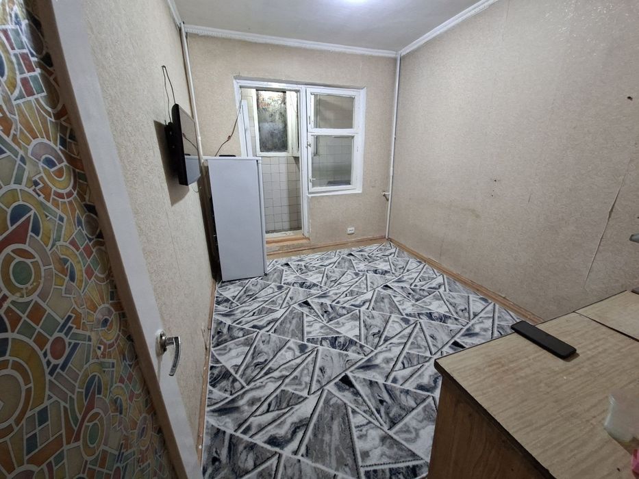 Kvartiraga qizlar kerak